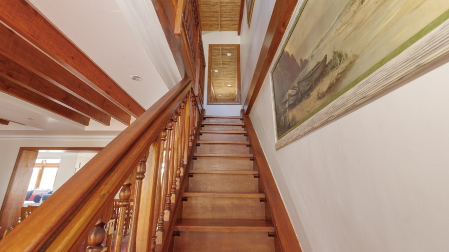 5 Bedroom Property for Sale in Arniston Western Cape